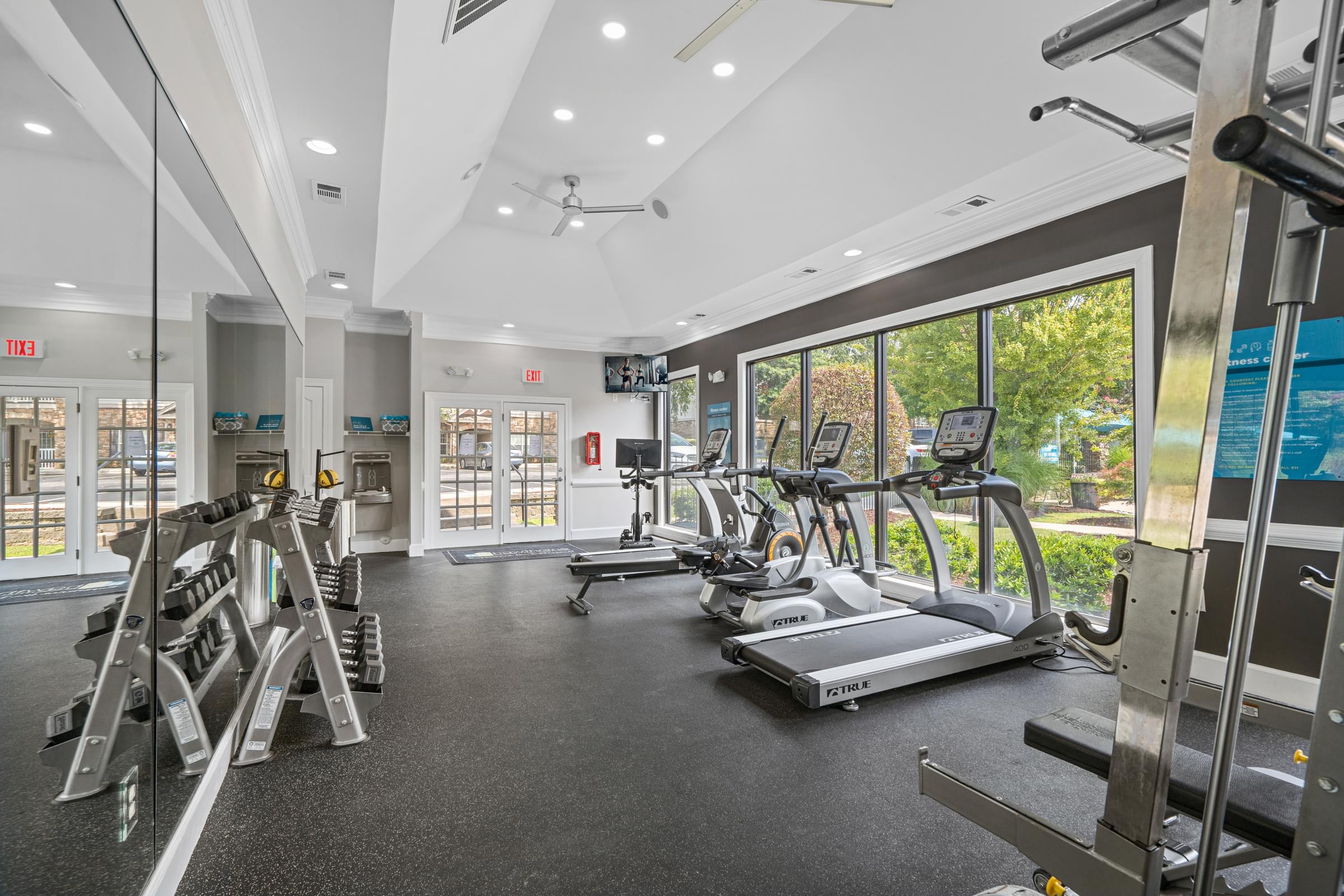 the estates at tanglewood| fitness center with exercise equipment