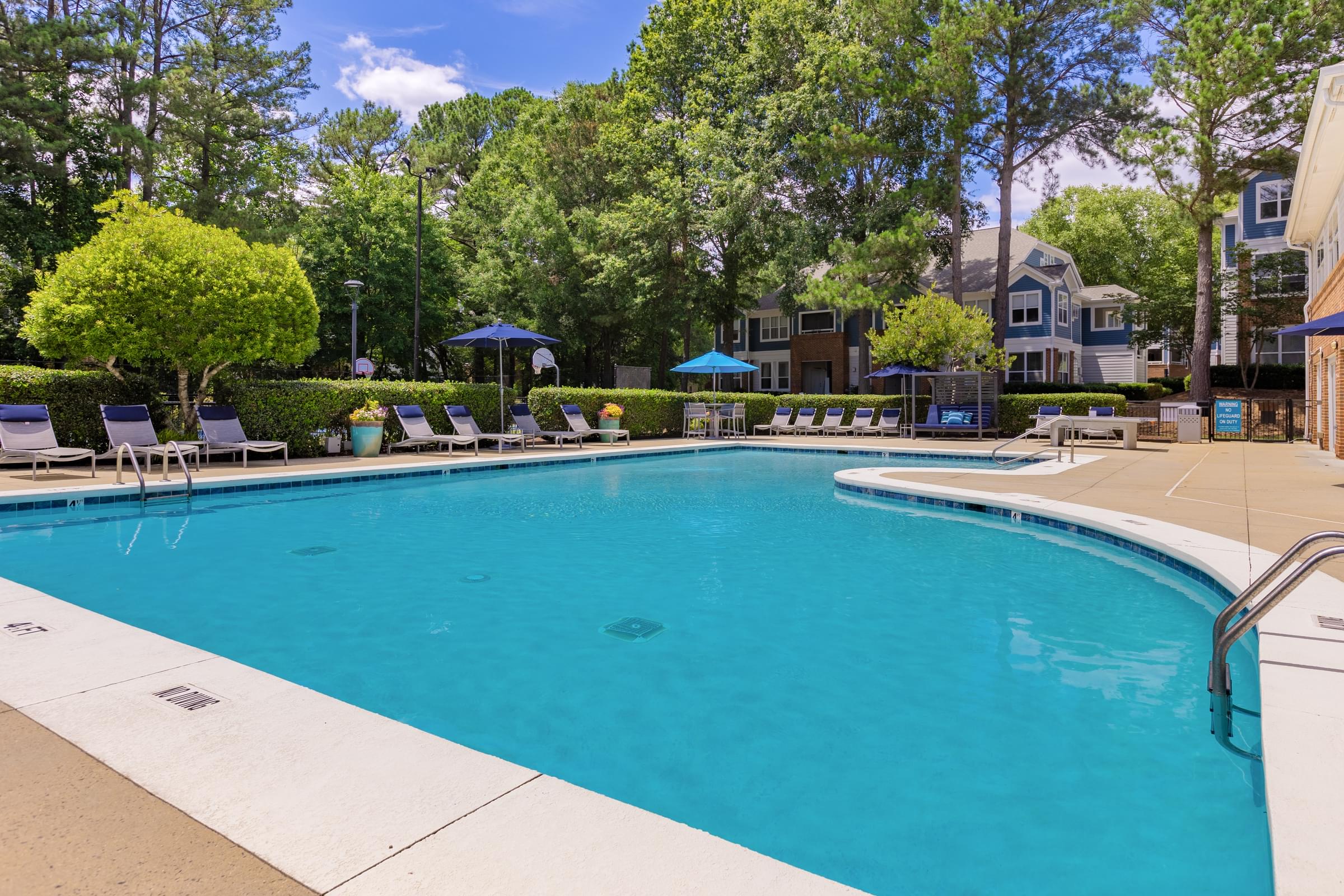 Saltwater Swimming Pool with Sundeck and Outdoor Table Tennis