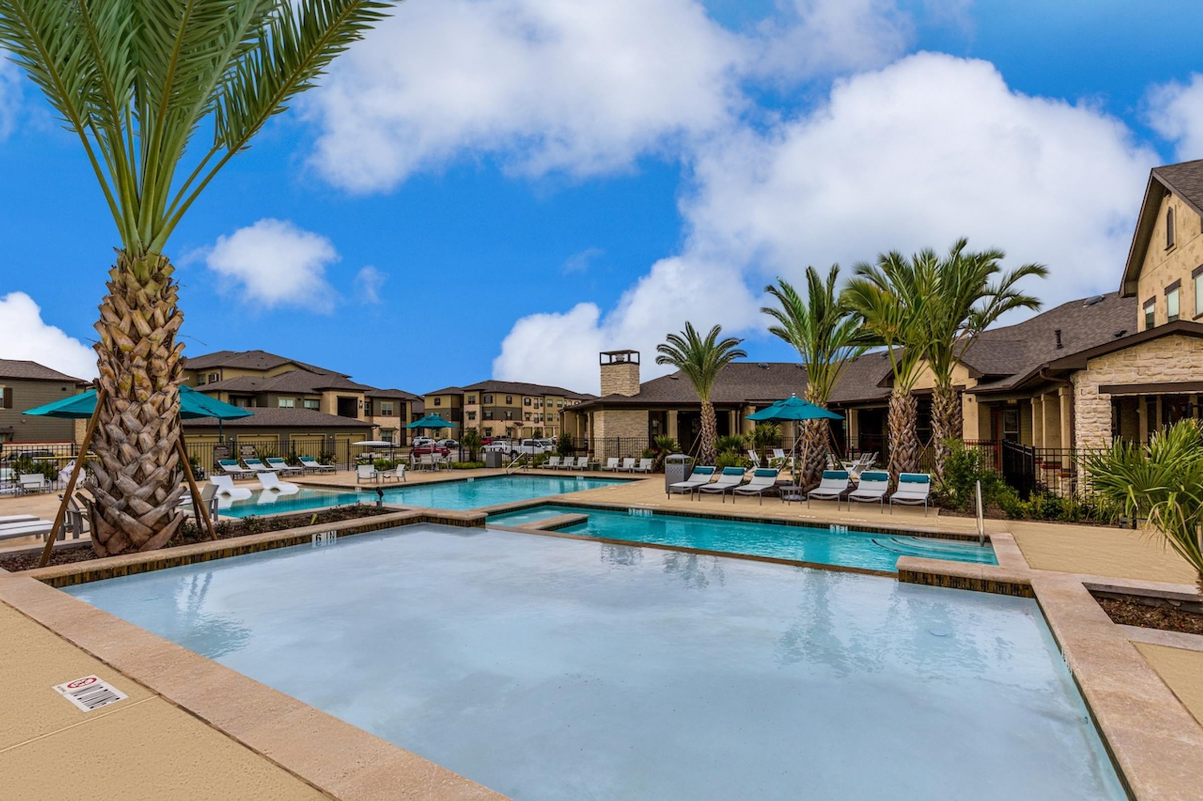 the swimming pool at the resort at governors crossing