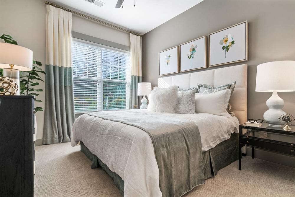 Beautifully decorated master bedroom Hawthorne at Friendly
