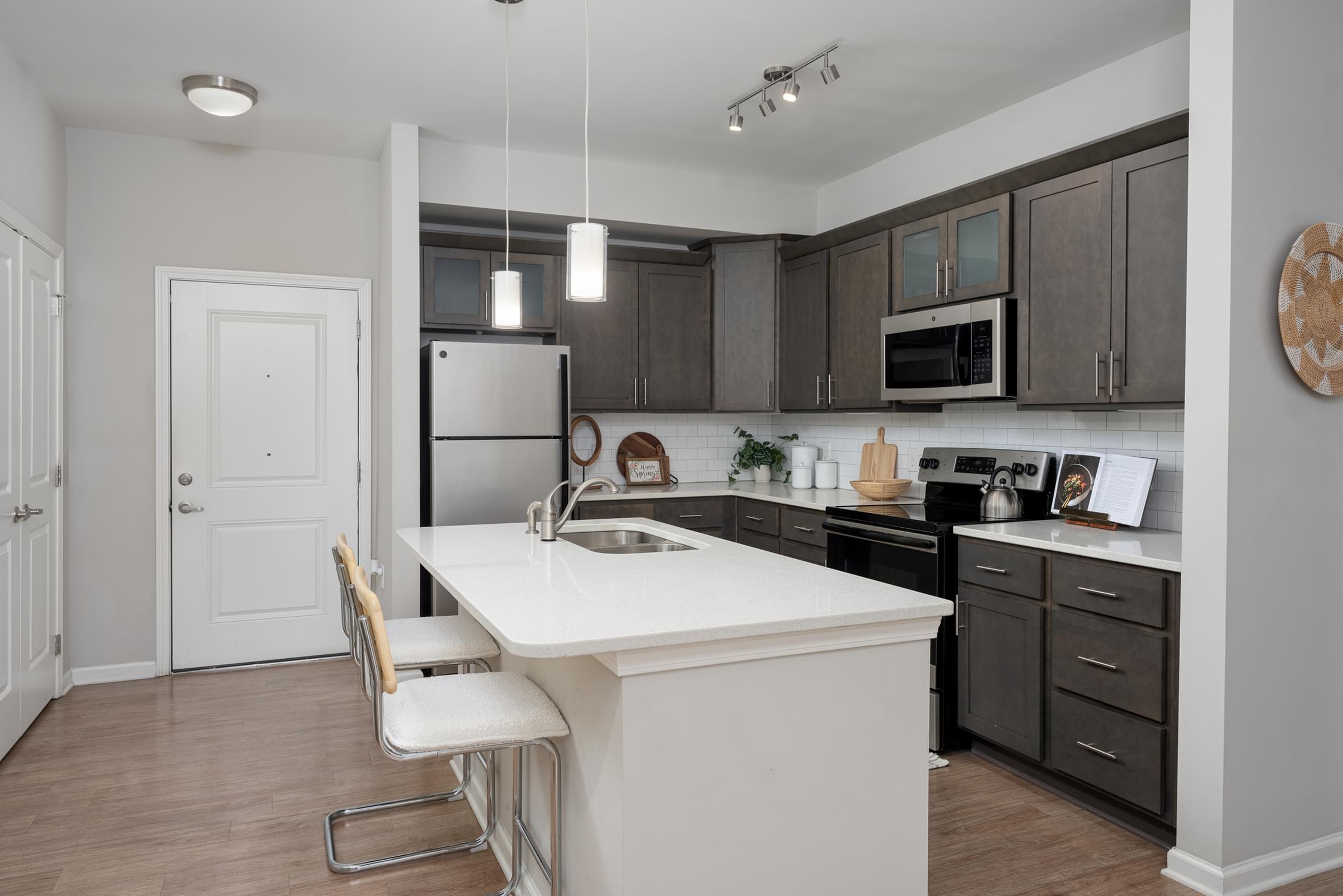 Luxury Kitchens with Stainless Steel Appliances and Granite Countertops
