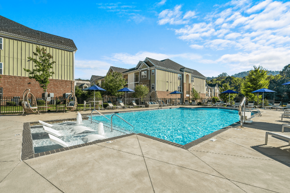 the preserve at ballantyne commons resort style swimming pool