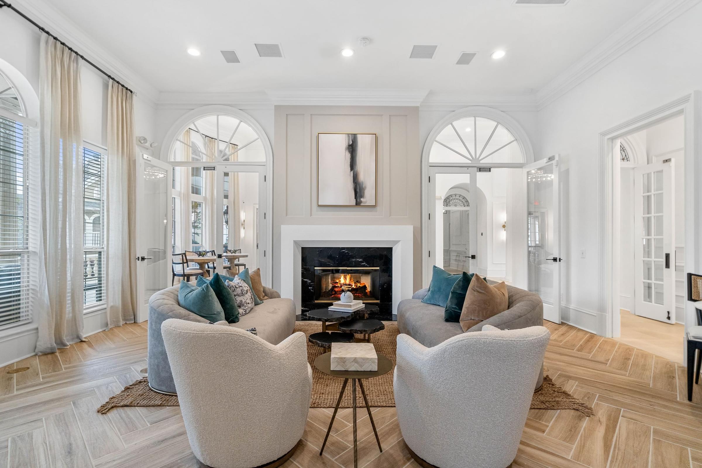 Luxurious Resident Lounge at Hawthorne at the Carlyle in Greenville, SC