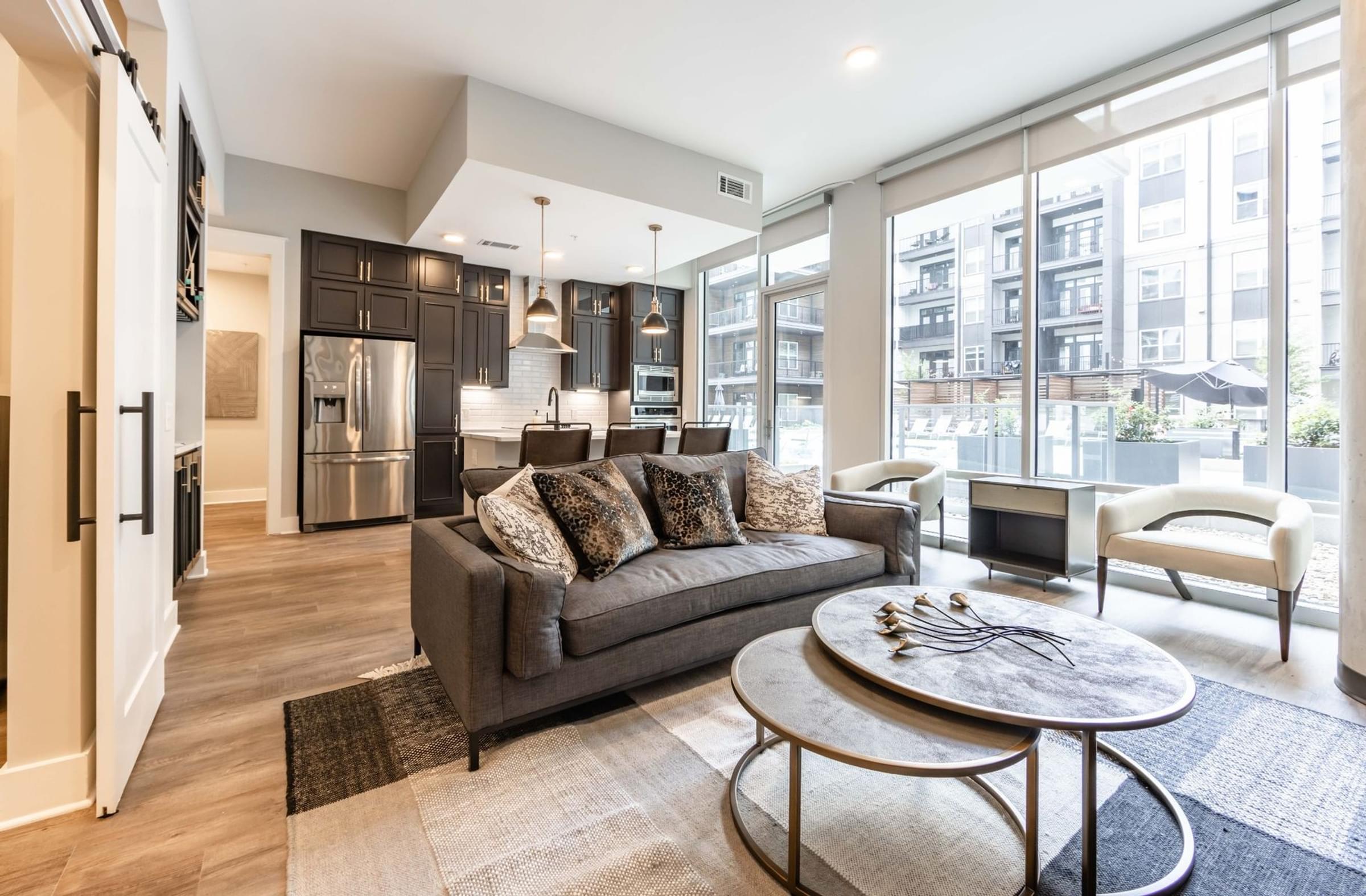 Gallery: Luxury Rentals in Charlotte, NC - 500 West Trade