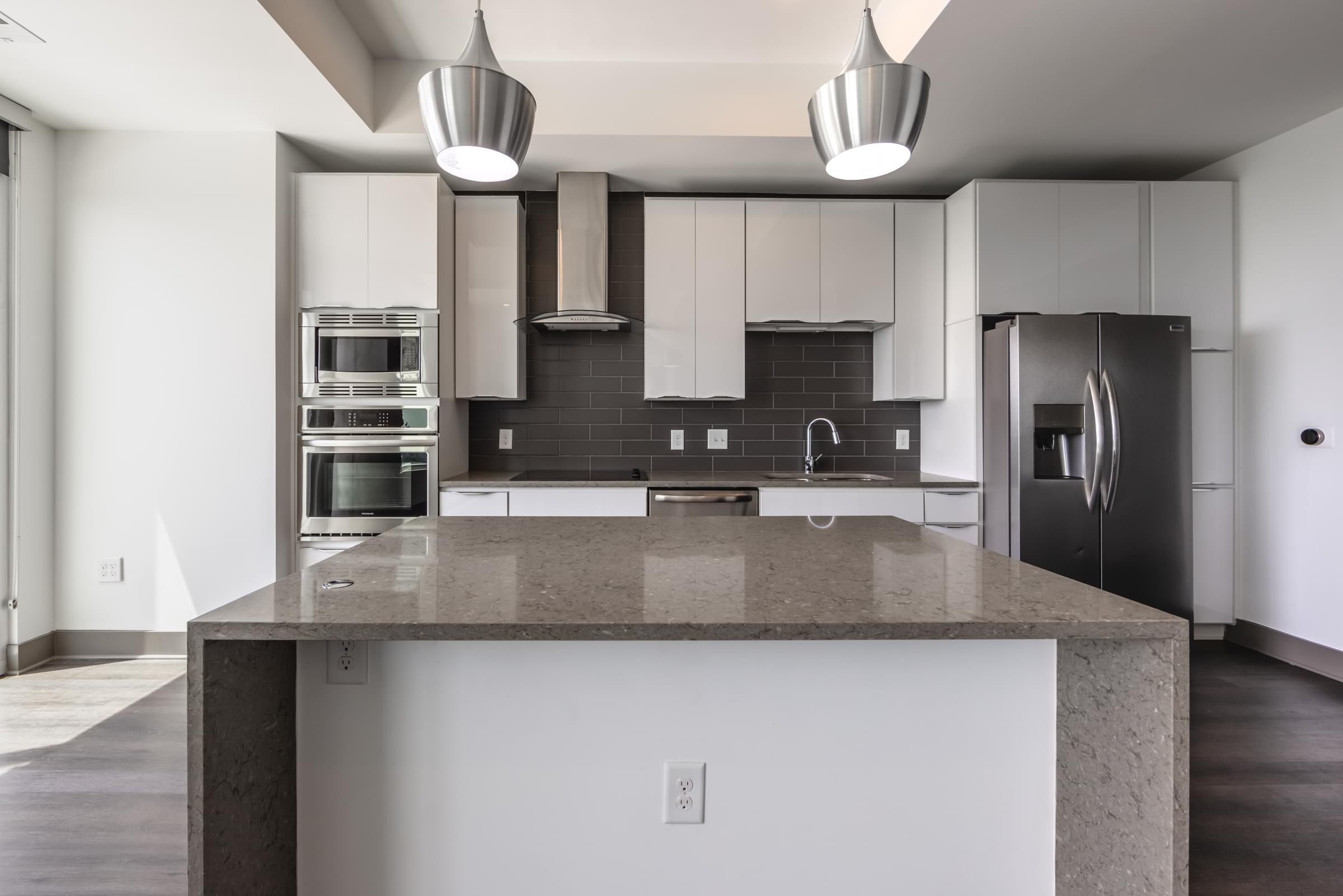 3 Bed, 2 Bath (Old Fashioned Floor Plan)