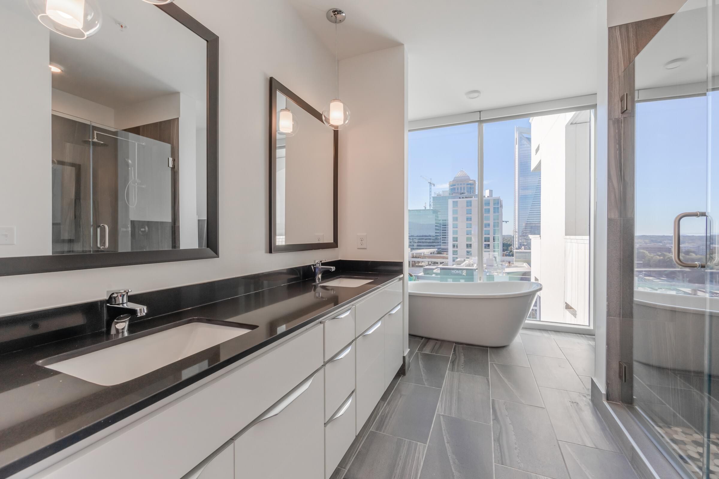 3 Bed, 2 Bath (Manhattan Floor Plan)