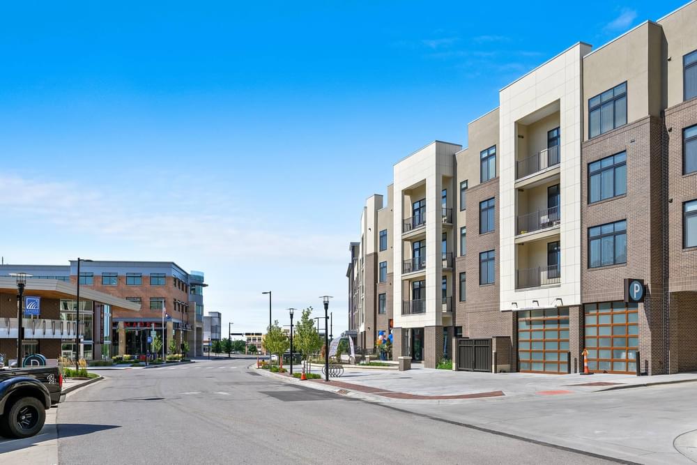 Stunning Luxury Apartment Districts Near Me image