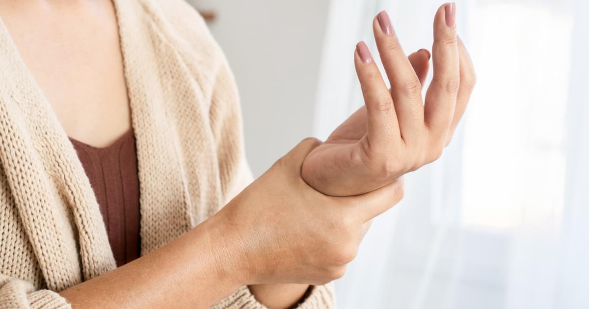 What Does Arthritis in the Wrist Feel Like? - SureSafe