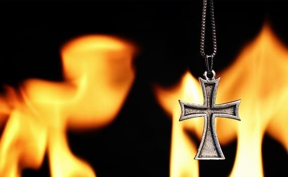 La Cristianità in fiamme!
