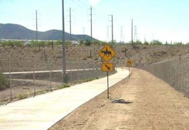 A segment of the CAP Trail in Scottsdale, Arizona developed to a dual-path configuration (concrete and compacted earth) to serve all nonmotorized trail users. Photo by City of Scottsdale.