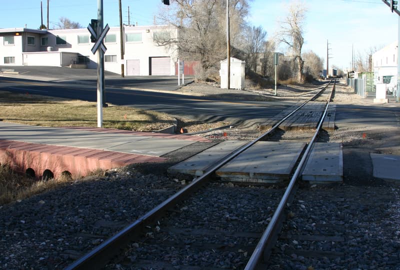 Crossing_Denver-Sanderson-Gulch-Trail-2