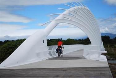 Te Rewa Rewa pedestrian/cycle bridge (the Whale Bridge) in New Plymouth, New Zealand