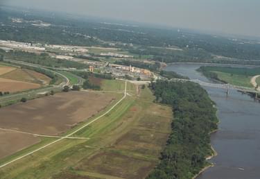 The trail is the white line between the river and the Interstate at far left