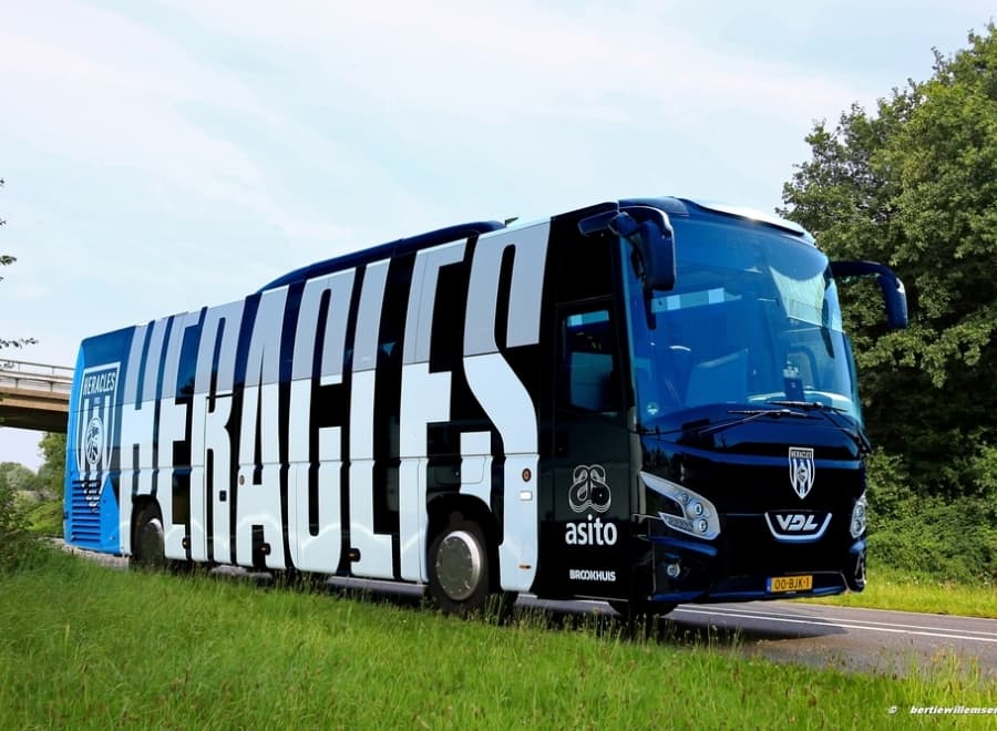 Heracles Almelo bus