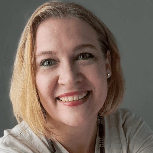 Lindi Headshot