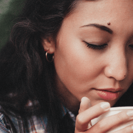 BODY womansmellingdrink