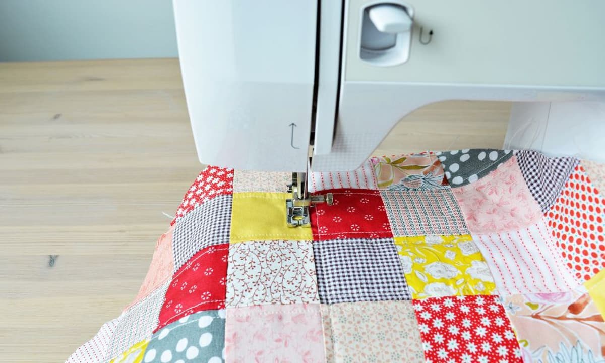 Quick Guide to Choosing the Perfect Quilting Machine
