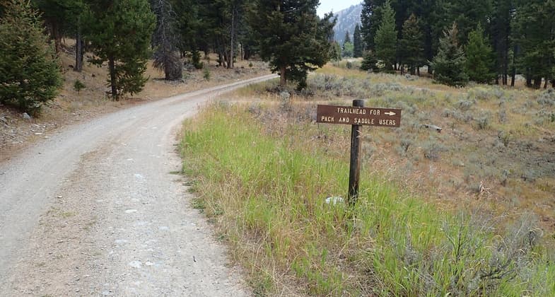 Sign pointing the way to the Lower Trailhead open to non-motorized use. Photo by David Lingle.