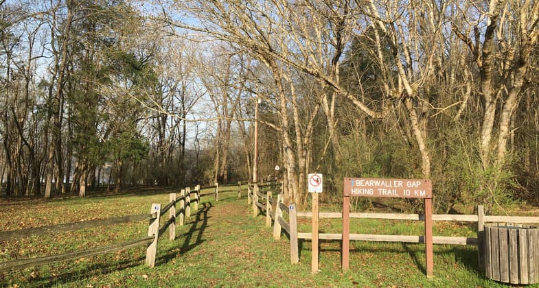 East-end trail entrance at Defeated Creek Campground. Photo by Donna Kridelbaugh.