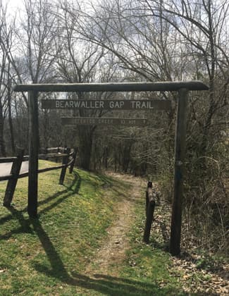 West-end trail entrance at Tater Knob Scenic Overlook. Photo by Donna Kridelbaugh.