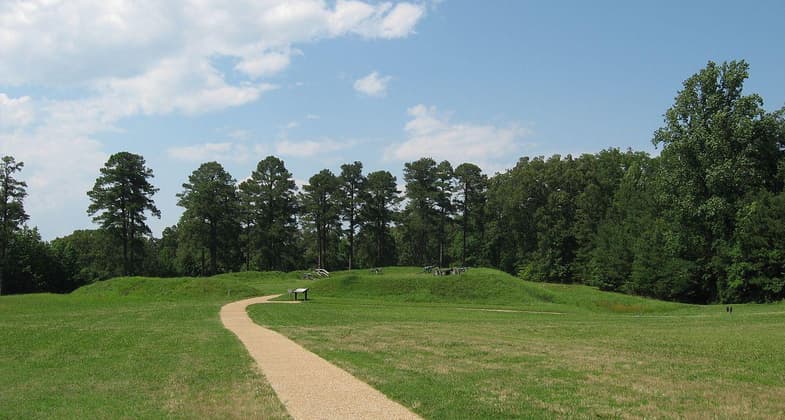 Petersburg National Battlefield, Virginia. Photo by Fredlyfish4.