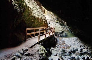 Boulder Cave Trail