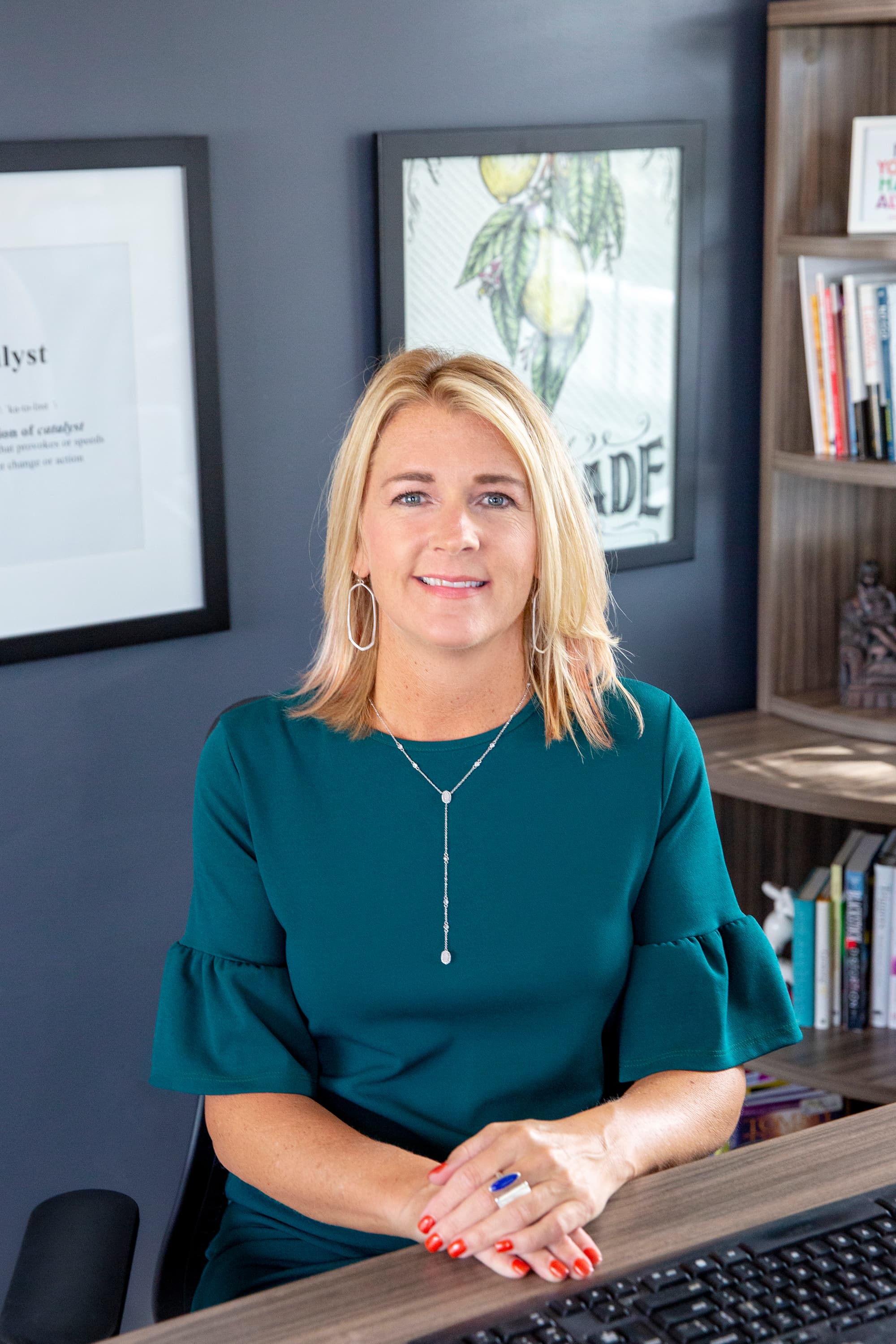 Michelle Warren headshot