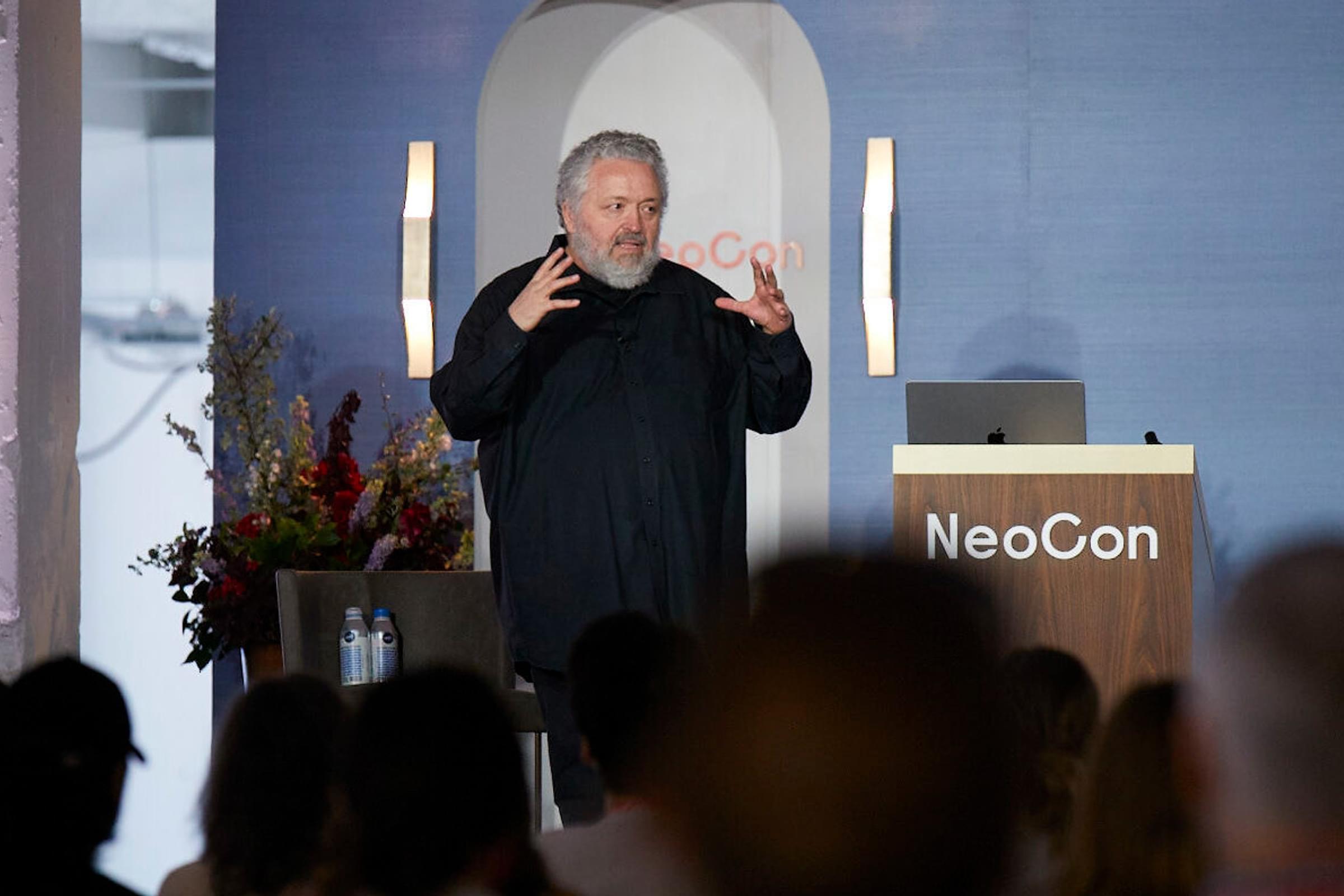 02 Keynote Bruce Mau TF 450