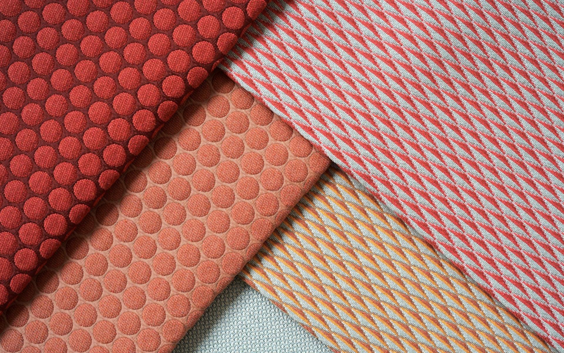 Textiles Upholstery Momentum Aleksandra Gaca Sugesti ON2 3x Composition Aleksandra Gaca Studio Matusiak Eddy Wenting2 SILVER resized
