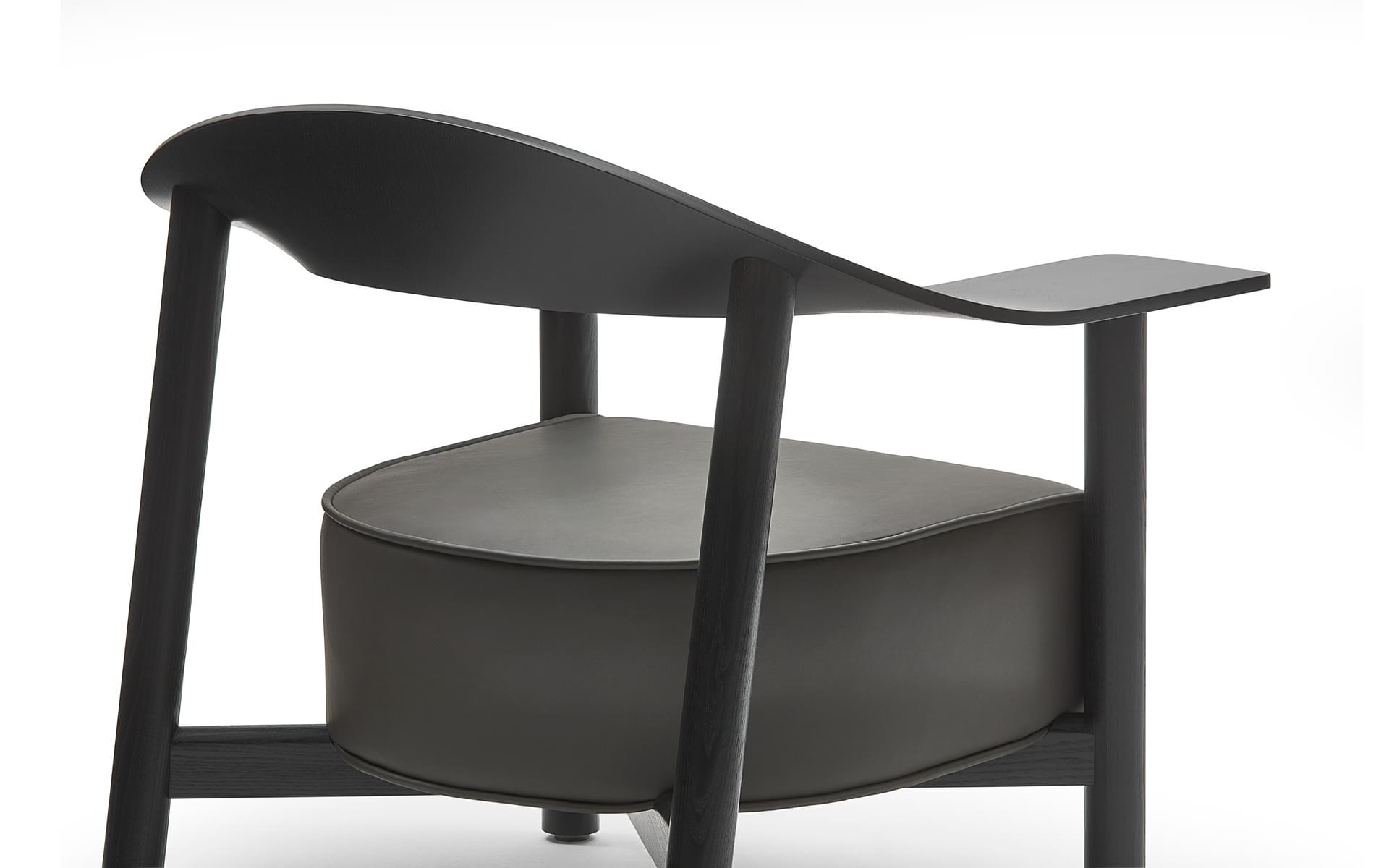 Keilhauer Dais Gold 2