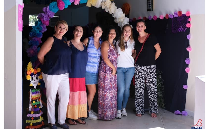 Claudia Jimenez with parents