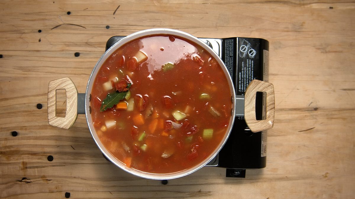 Stone soup 1 00 00 38 28 Still010