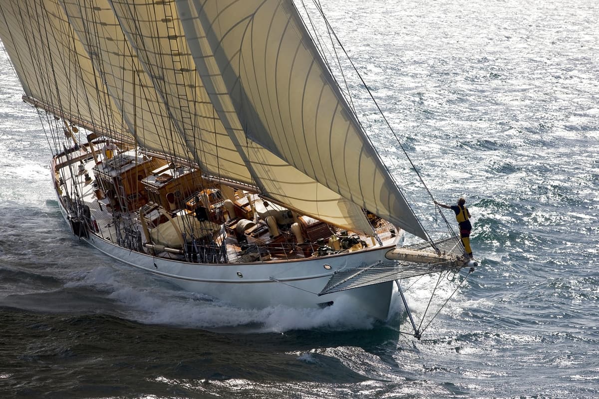 sailing yacht adix