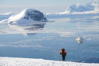 Antarctica danco island walker bay ioffe background20180829 76980 3uxfn5