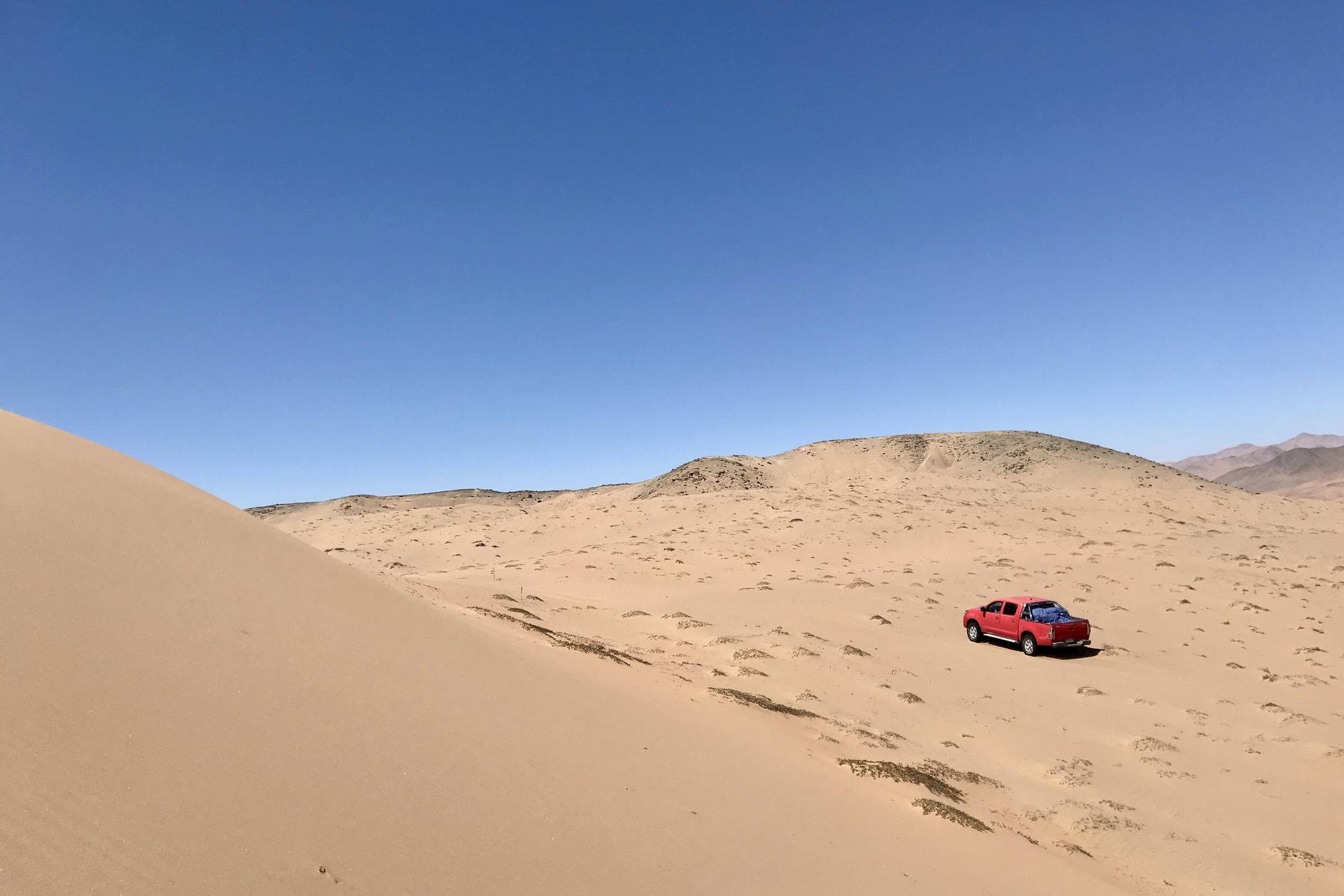 Chile atacama copiapo mar de dunas exploring by pickup c tom power