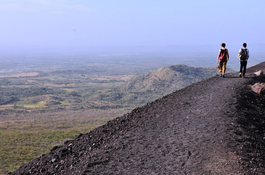 Nicaragua leon cerro negro hike c vapues5