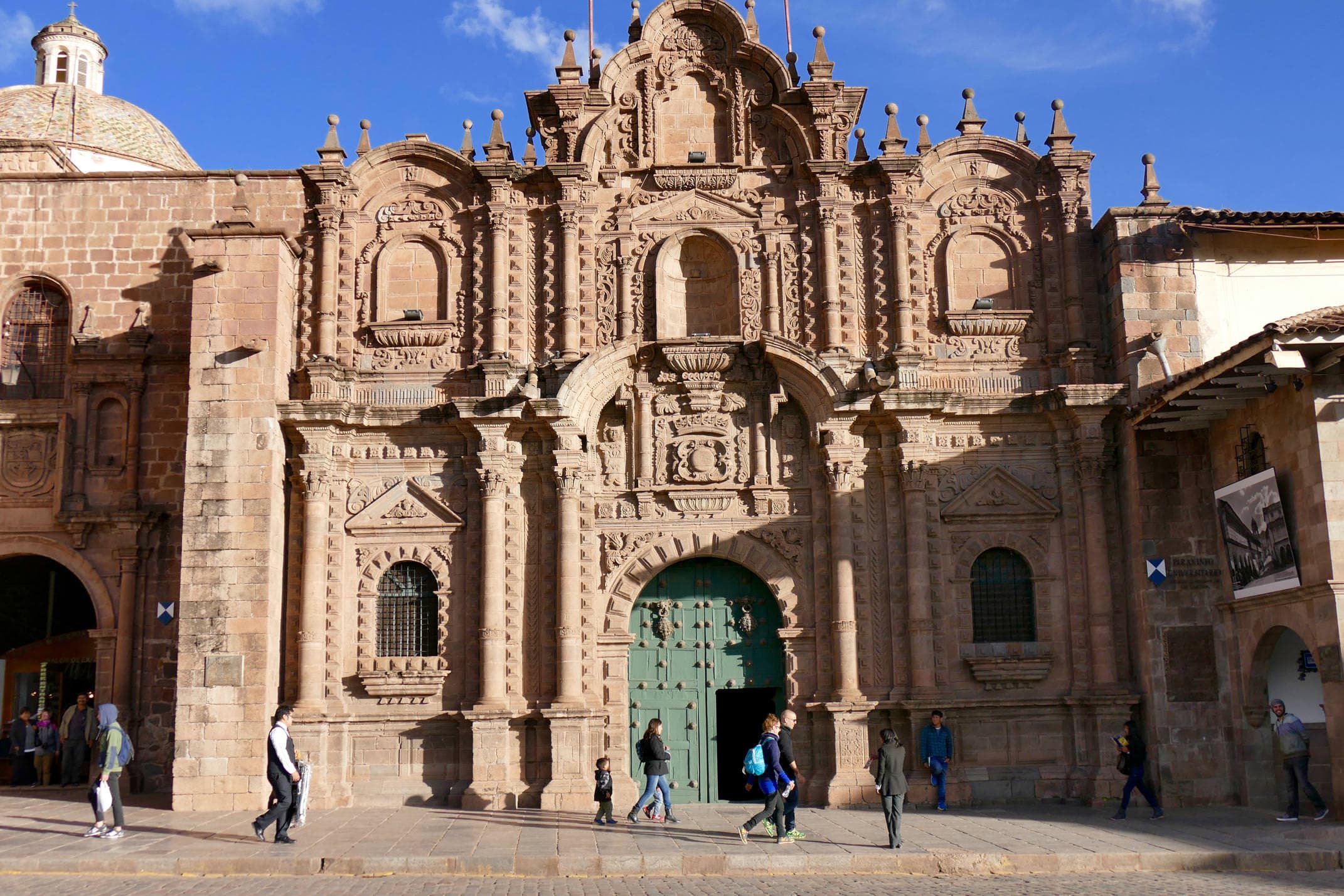Peru cusco plaza de armas church