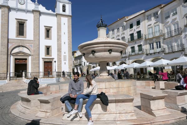 Portugal alentejo evora praça do giraldo c diego