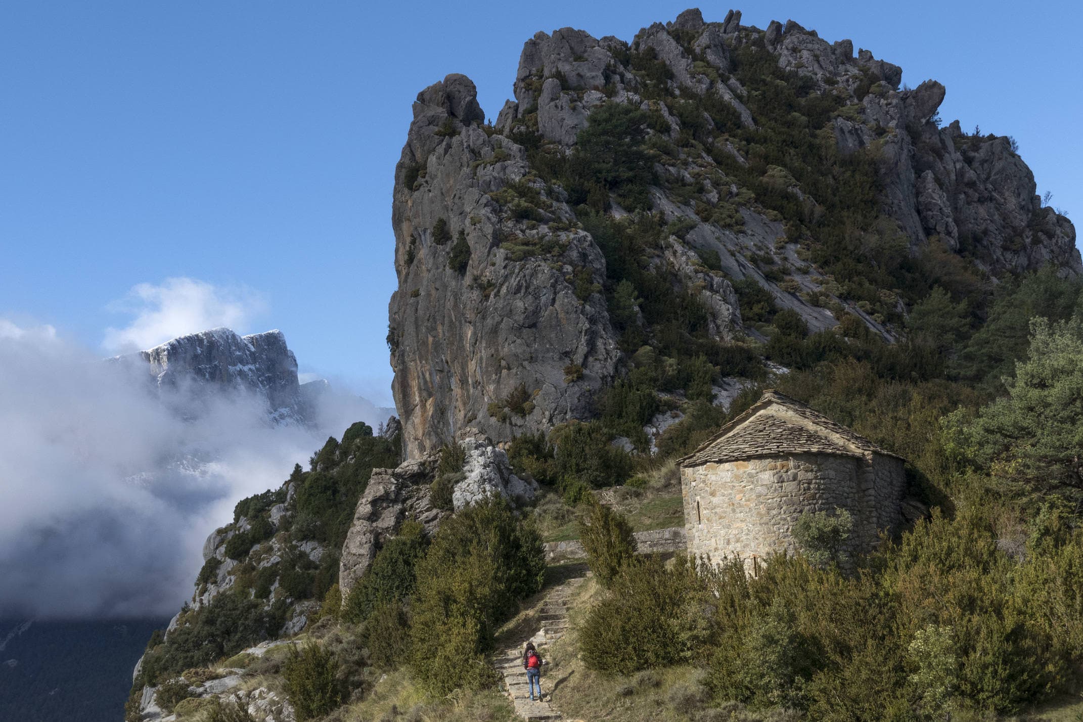 Spain aragon pyrenees ordesa tella chapel castillo mayor ruta de las hermitas