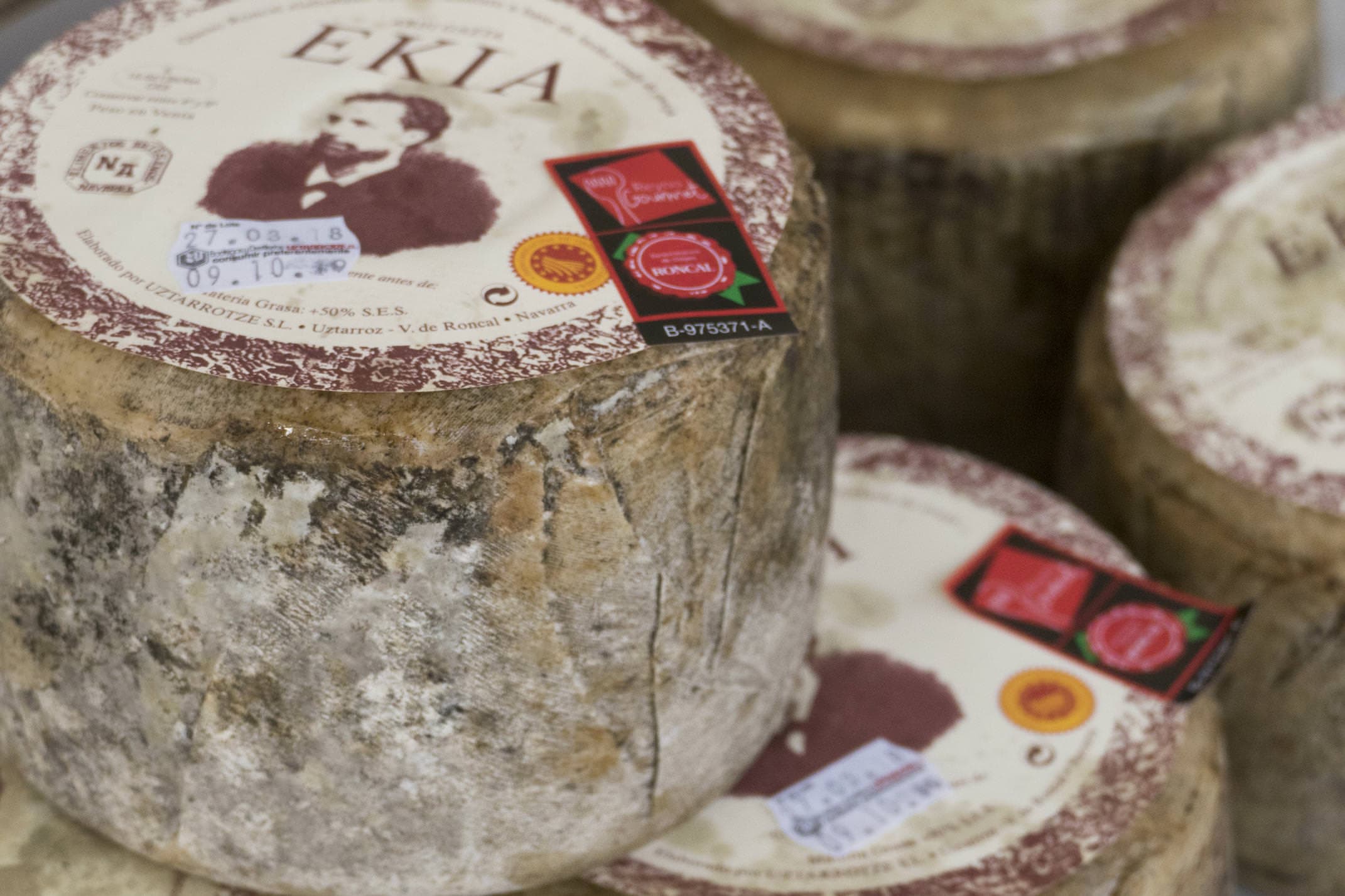 Spain navarre basque roncal cheese market c diego