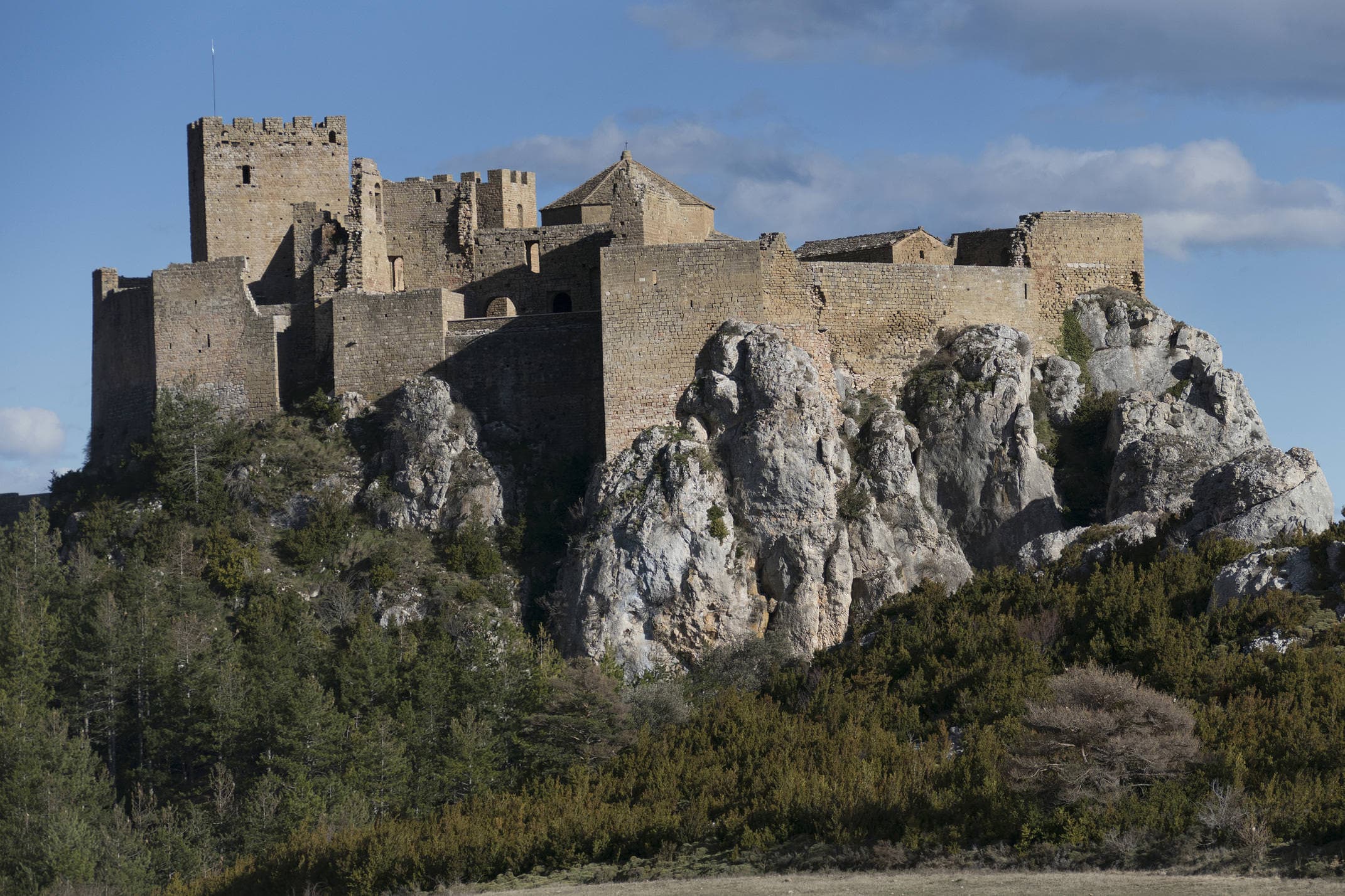 Spain pyrenees aragon huesca loarre castle c pura aventura