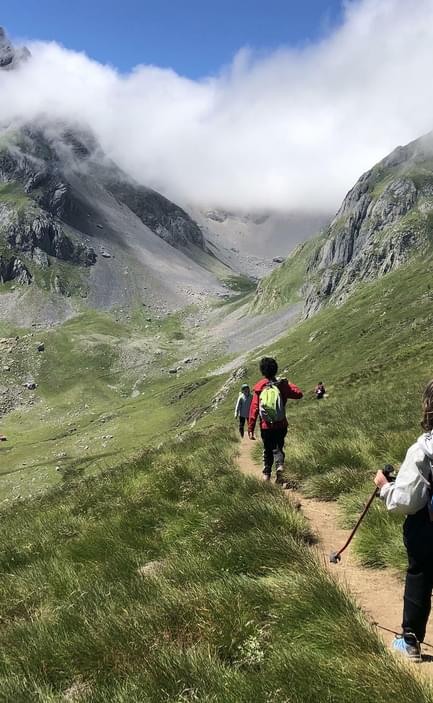 Spain pyrenees family hiking kids c senderos ordesa