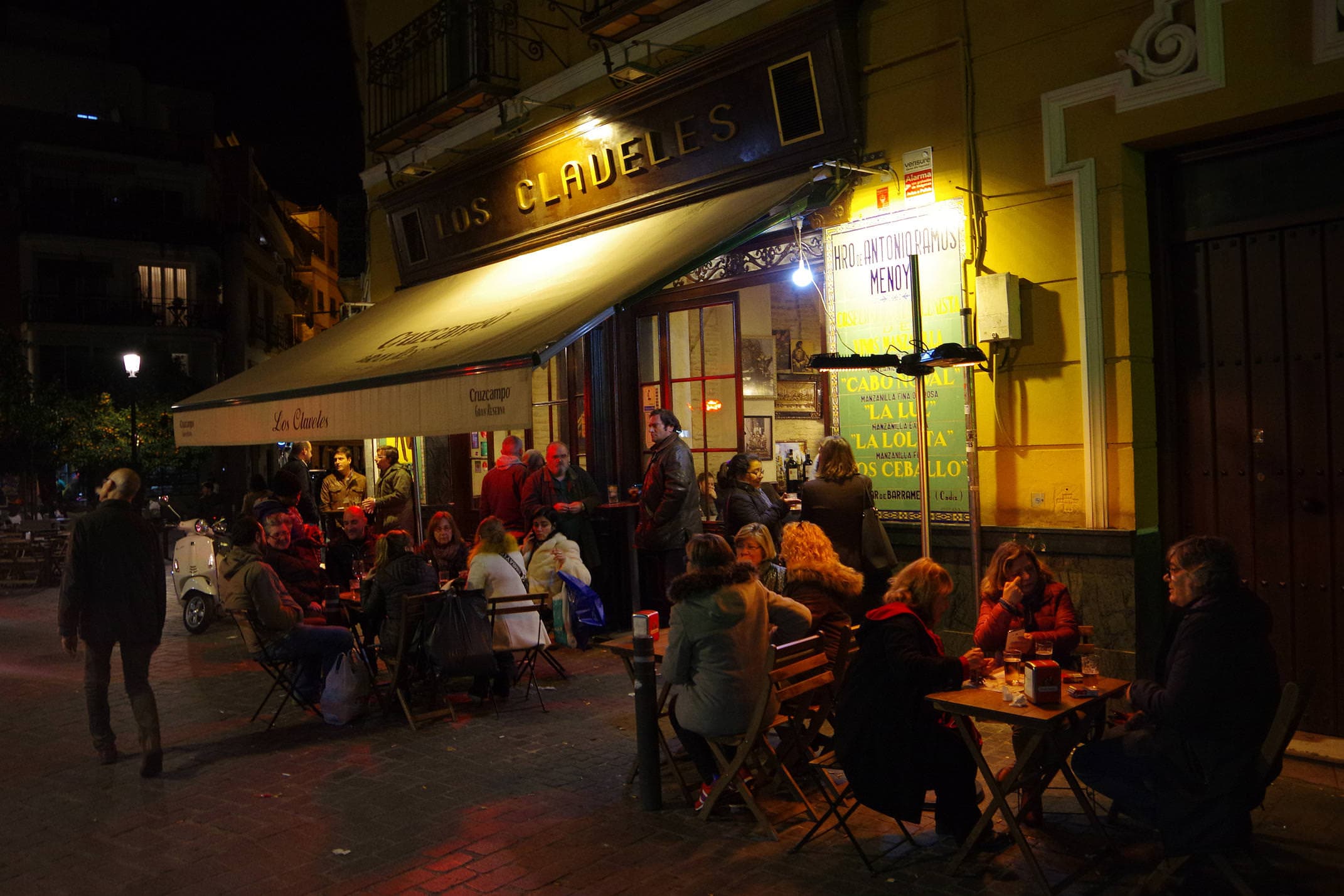 Spain seville tapas bar at night c chris bladon pura