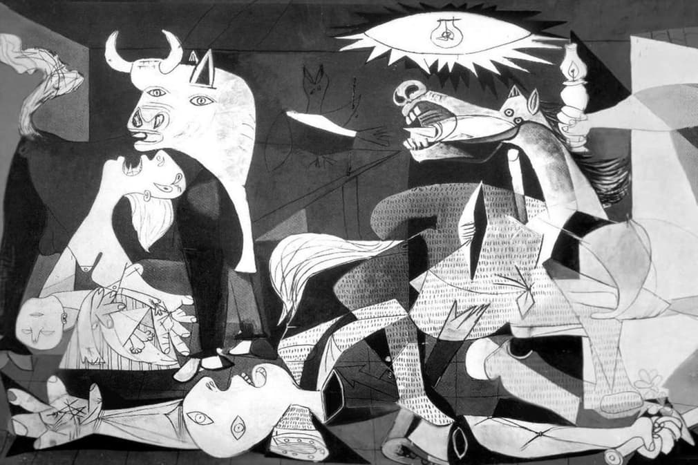 Guernica painting left20180829 76980 oaftsz
