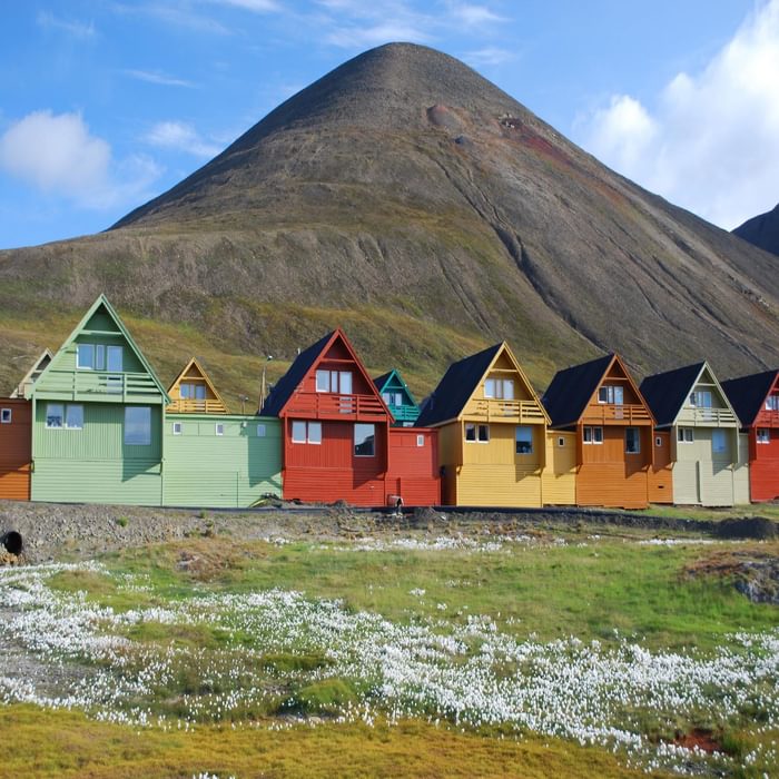 Longyearbyen - brightness in austerity