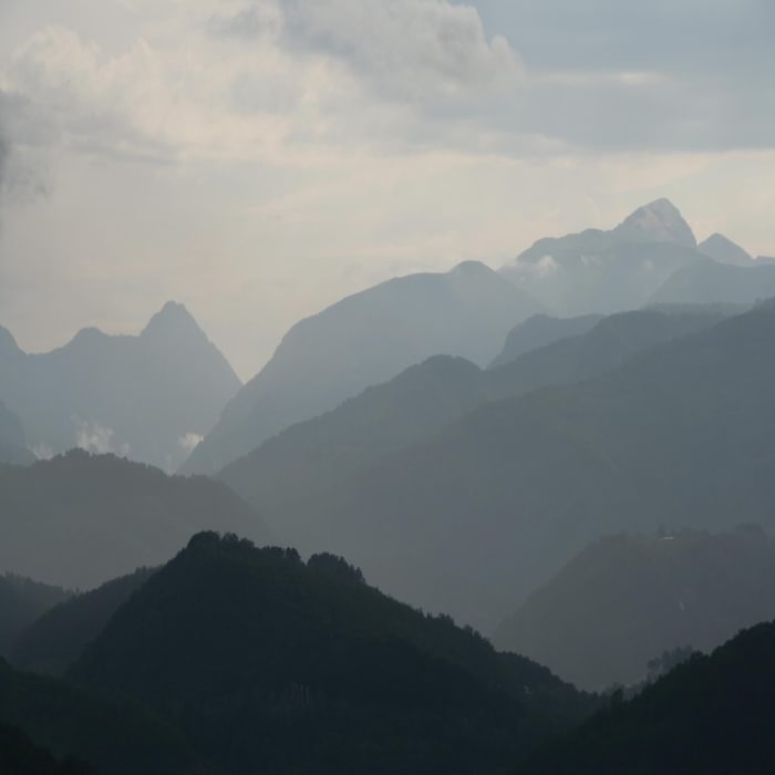 1 Beautiful Views Across The Garfagnana Valley To The Alpi Apuane