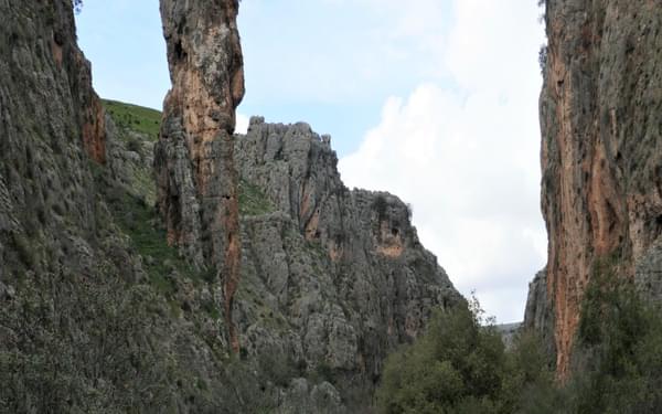 P012 The Amud Pillar Towers Above The Gorge