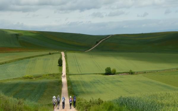 Ciruena: One of the most photographed spots on the Camino de Santiago. Suddenly a valley appears, and the way can be seen stretching into the distance. (Camino Frances of the Camino de Santiago)