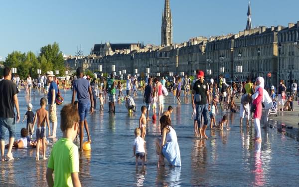 03 Le Miroir d'Eau - the world's largest water mirror in Bordeaux