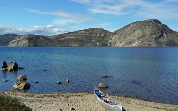 06 Look out for a free canoe if wishing to paddle the length of Amitsorsuaq